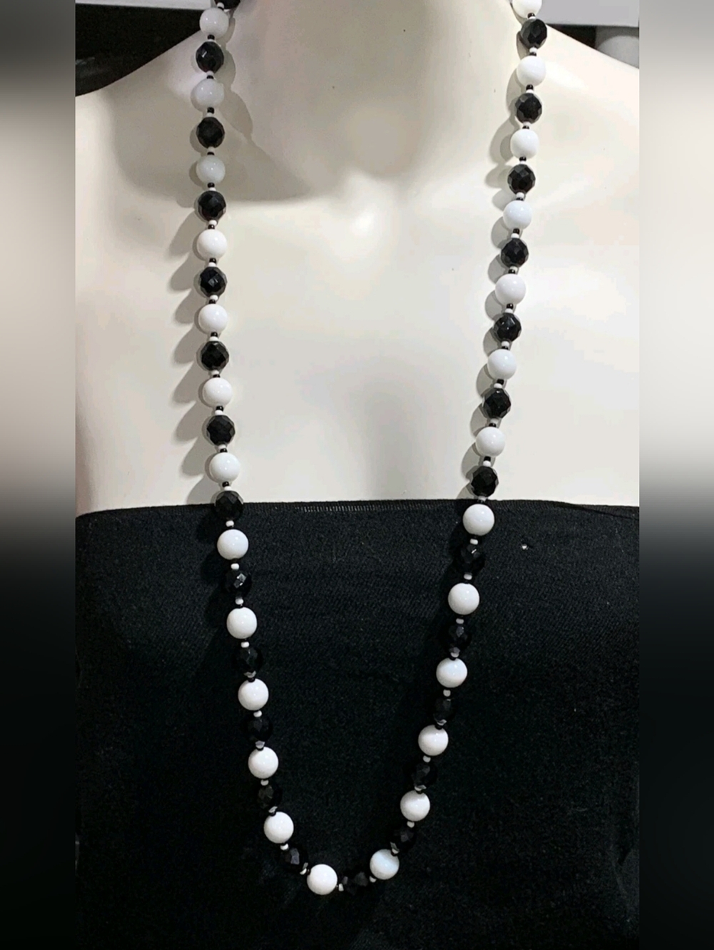 Vtg Joan Rivers Black White Czech glass beaded necklace bracelets. 36” 126 Grams